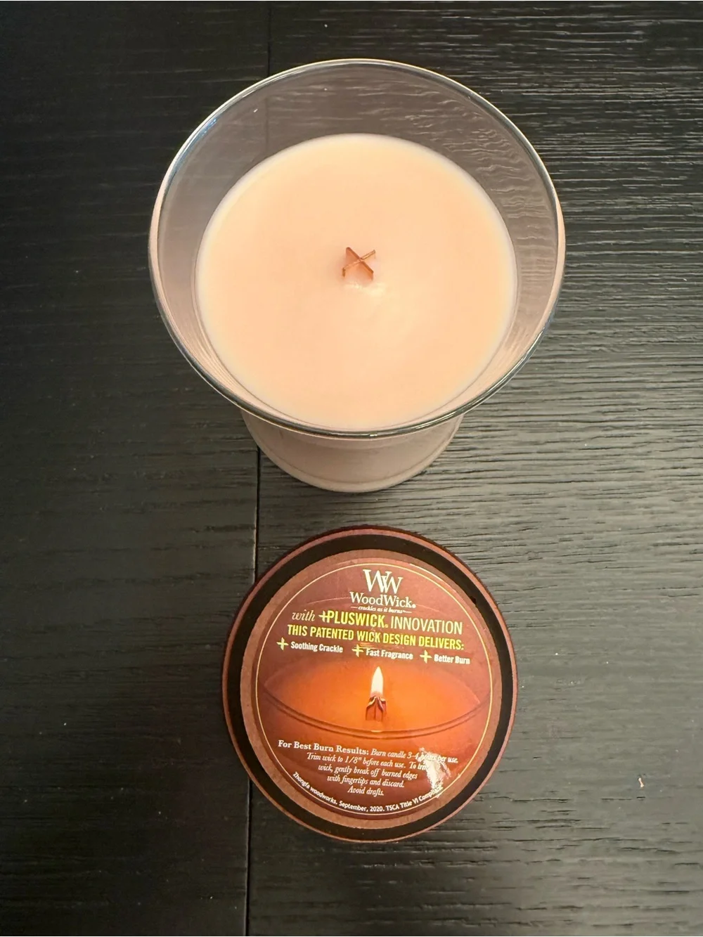 WoodWick Vanilla & Sea Salt 9.7 oz Candle Unused Crackles as it Burns